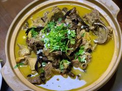 小鸡炖榛蘑-72号海鲜私房菜