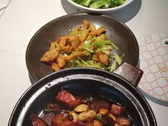 -阿瓦山寨·湘菜现炒·剁椒鱼头王(咸阳总店)