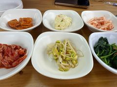 -亲昵春川鸡排(韩国美食街店)