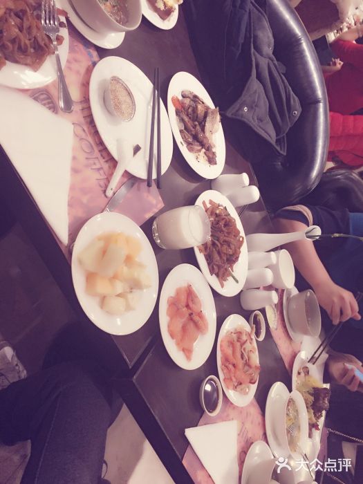 晶丽香榭自助餐(南京大饭店)图片