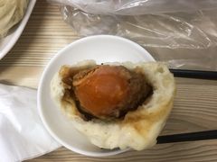 咸蛋黄超人包-老陶包子铺(南大西南村店)