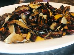 干辣椒炒牛肝菌-菌海森林·非遗野生菌火锅(西山区滇池路摩根道店)