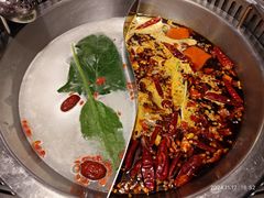 鸳鸯锅-故里和山·成都火锅(欢乐港湾店)