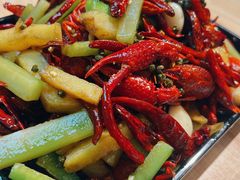 至尊香辣手抓龙虾-东厨虾煌(电子街店)