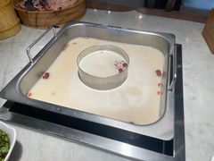 -尚尚仙·酸汤猪手·猪肚鸡火锅(华联万柳购物中心店)