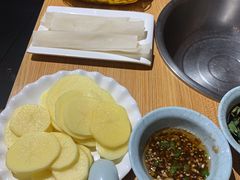 -超越炭火牛蛙火锅鸡(河东店)