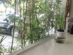 -牙易美口腔(圣堂店)