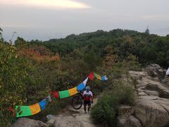 -灵岩山风景区