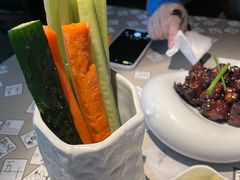 -穹六人间 people 6(岳阳路店)