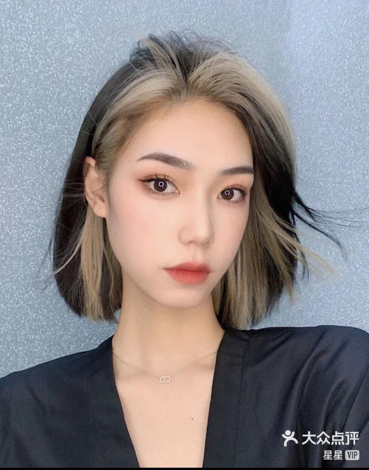 机 可a可酷短发挂耳染搭配女生一刀切小短发更是异常的吸引眼球好看