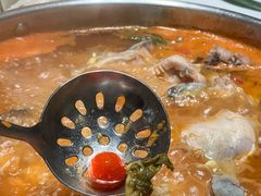 -野山舂·贵州现舂酸汤牛肉(民生路店)