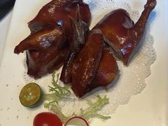 玻璃脆皮乳鸽皇-新雅(丰盛里店)