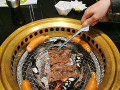-山川小町·极番烧肉(新地假日广场店)