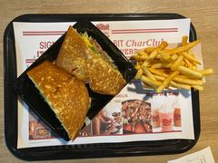 -The Habit Burger Grill 哈比特汉堡(复兴soho店)
