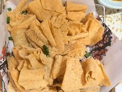 -小董哥烤串·爆汁大油边(故宫店)