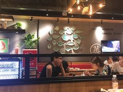 大堂-渝是乎酸菜鱼(龙旗购物中心店)