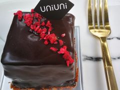 -UNI UNI(环亚凯瑟琳店)