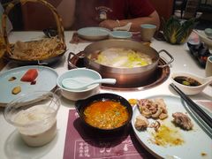 -洪氏嗨捞·猪肚鸡火锅(阳光天地店)