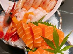 -山川小町·极番烧肉(新地假日广场店)