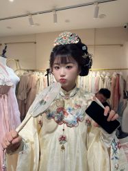 -一揽芳华汉服旗袍体验馆(拙政园店)