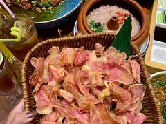 -老滇山寨•云南特色菜•地方菜•民族风情歌舞表演(金碧店)