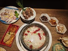 -蘑界·野生菌火锅(深业上城店)