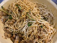 鱼籽热干面-鹤江桥·红油牛肉粉(SKP店)