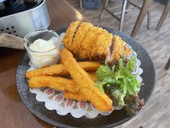 炸小猪-小银家日式简餐(中信丹阳花园店)