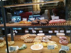 -焙丽拾光(麦凯乐直营店)