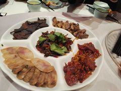 -客家大院·非遗赣南客家菜(郁孤台店)