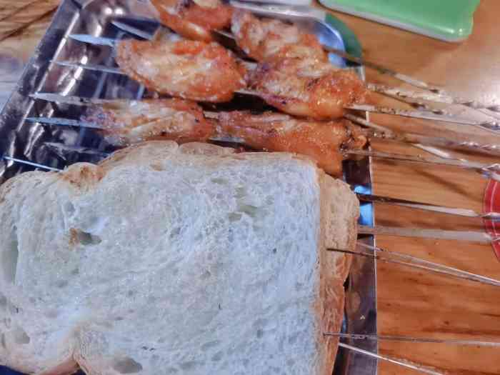 小胖子烧烤(瑞祥大街店)-"晚上聚会玩,已经是8点了,打电话问了很多.