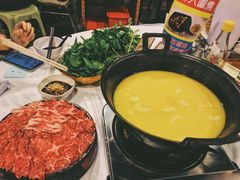 -鲜入围煮花胶鸡海鲜火锅