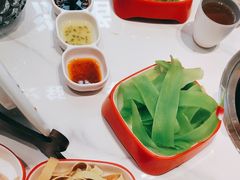 -洪氏嗨捞·广东猪肚鸡·椰子鸡火锅(西咸万象城店)