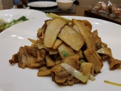 小炒肉-鲁宴·鲁煨黄河生态大鲤鱼(月坛店)