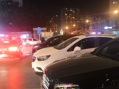 -冠京饭店·停车场