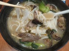 -老妈米线(港龙店)