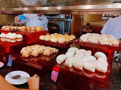 -亚龙湾希尔顿自助餐厅·海鲜·烧烤·沙滩BBQ·现场乐队