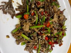 猫爪菇炒牛肉-下梅人家土菜馆(历史文化餐厅度假区店)