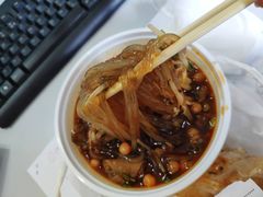 -荀记肉夹馍(三八家乐福店)