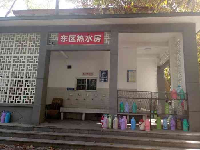 西安电子科技大学开水房-"很神奇的评论,原来学校的开水房都可以去评.