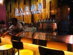 -圣徒精酿美式餐厅saints brewing(裕华万达步行街店)