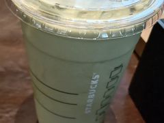 -星巴克臻选(深圳龙华红山天虹店)