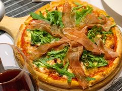 帕尔玛火腿配火箭生菜披萨-at cafe 意大利餐厅(集美店)