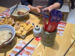-魔都三兄弟酸辣粉·蘸卤炸串(虹桥万科店)