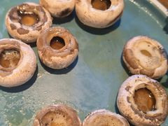 黄油白蘑菇-炼火烤肉店