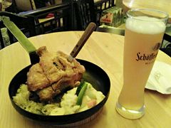 -LENBACH兰巴赫西餐啤酒坊(大连星海广场店)
