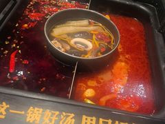 -老牌坊云南鱼豆花火锅(哈西万达店)