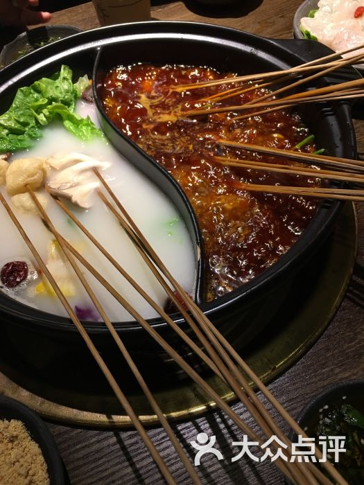 龙窑砂锅串串香(延长店)鸳鸯锅底图片 第4张