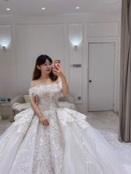 点击看大图 -Renee芮亦婚纱