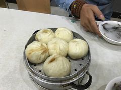 -胡成记口蘑龙眼包子(盐道街店)